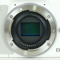 Canon EOS Kiss M2