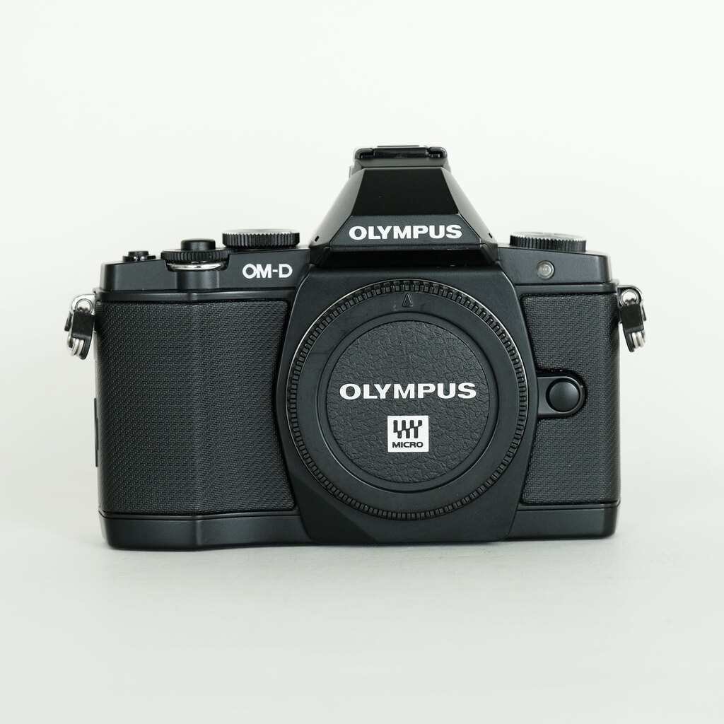 OLYMPUS OM-D E-M5 ボディ ブラック