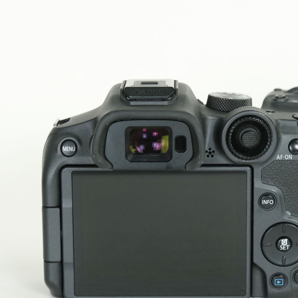 Canon EOS R7