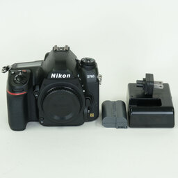 Nikon D780