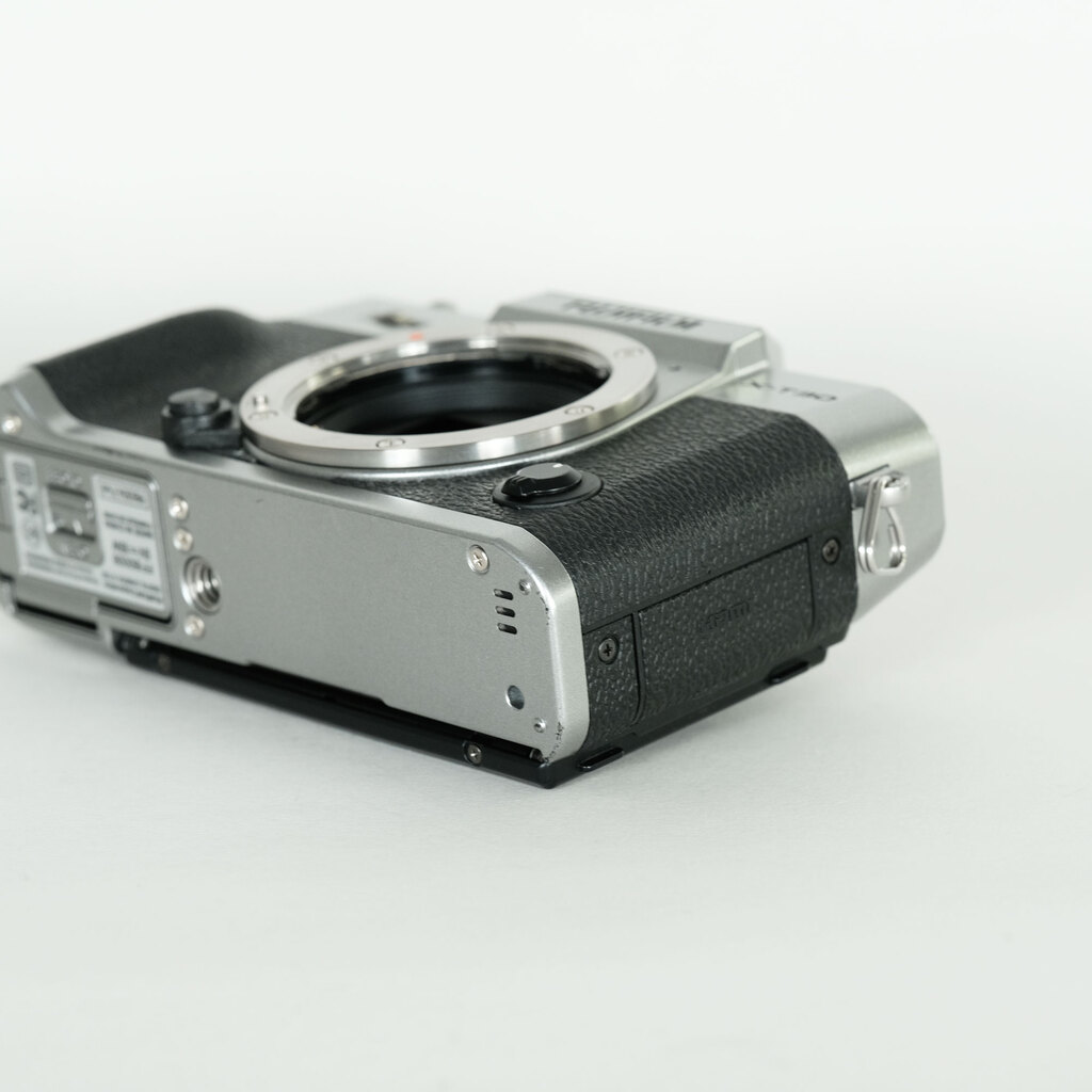FUJIFILM X-T30