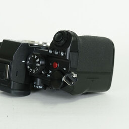 Panasonic LUMIX DC-S5 Panasonic LUMIX DC-S5