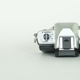 OLYMPUS OM-D E-M10 Mark II