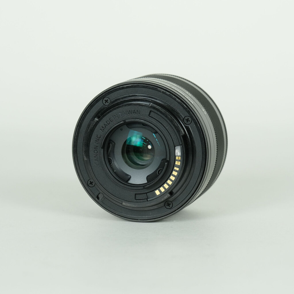 Canon EF-M15-45mm F3.5-6.3 IS STM Canon EF-M15-45mm F3.5-6.3 IS STM