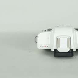 Canon EOS Kiss M