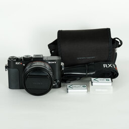 SONY Cyber-shot DSC-RX1R