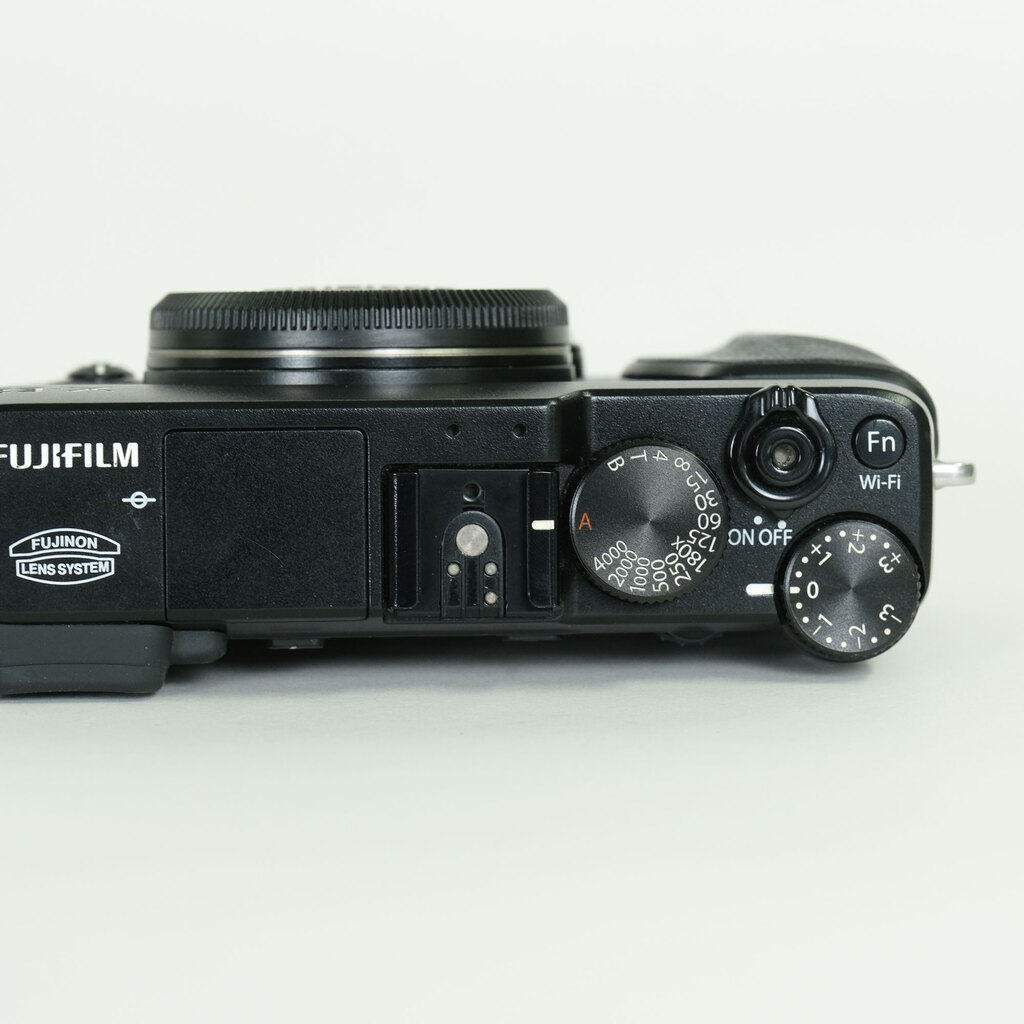 FUJIFILM X-E2
