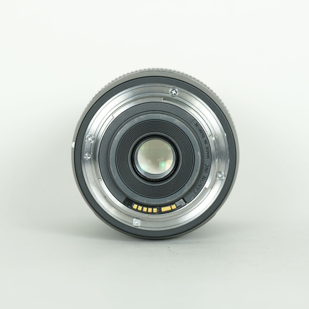 Canon EF-S18-135mm F3.5-5.6 IS USM