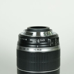 Canon EF-S18-200mm F3.5-5.6 IS