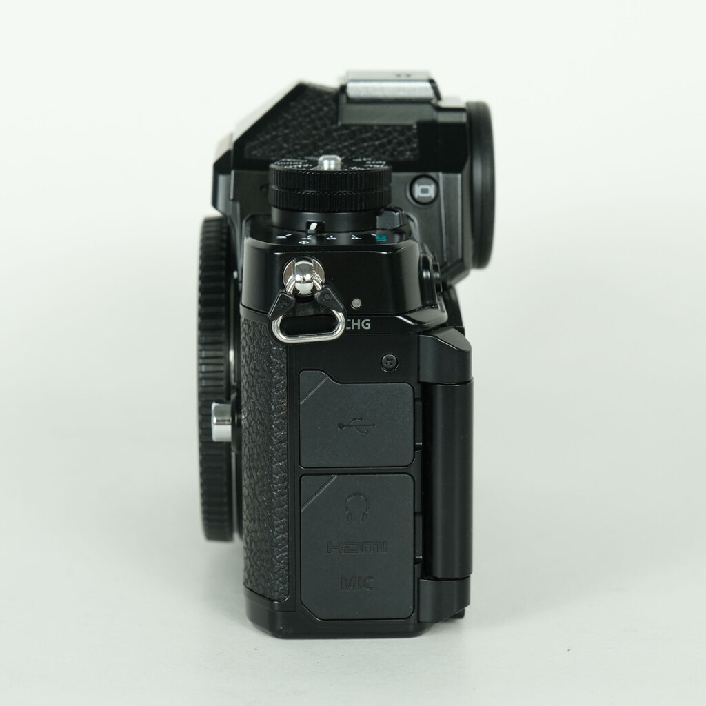 Nikon Z f [�{�f�B]