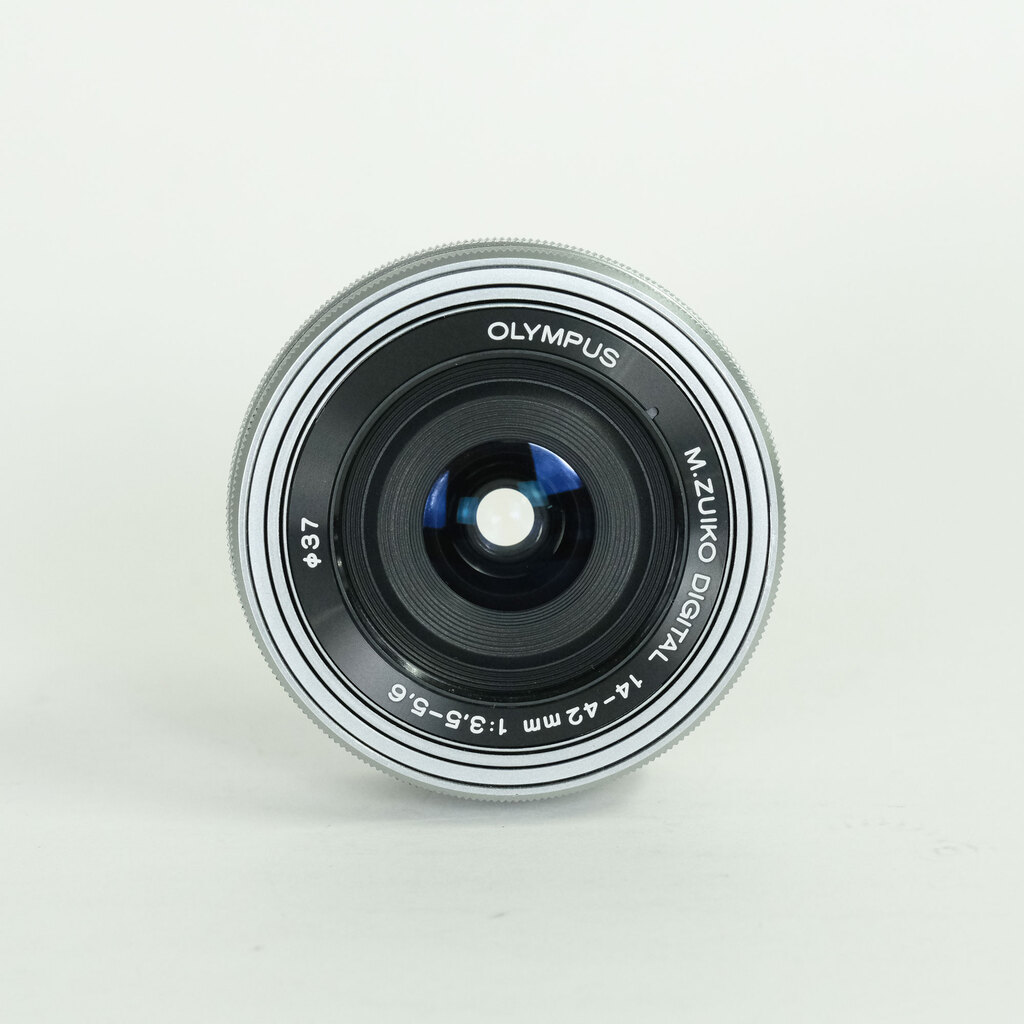 OLYMPUS M.ZUIKO DIGITAL ED 14-42mm F3.5-5.6 EZ シルバー OLYMPUS M.ZUIKO DIGITAL ED 14-42mm F3.5-5.6 EZ シルバー