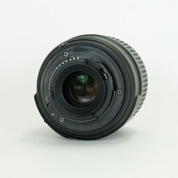 Nikon AF-S DX NIKKOR 18-55mm F3.5-5.6 G VR Nikon AF-S DX NIKKOR 18-55mm F3.5-5.6 G VR