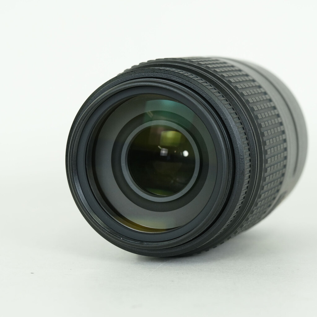 Nikon AF-S DX NIKKOR 55-300mm F4.5-5.6G ED VR Nikon AF-S DX NIKKOR 55-300mm F4.5-5.6G ED VR