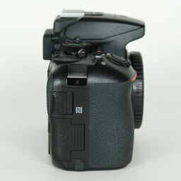 Nikon D5600