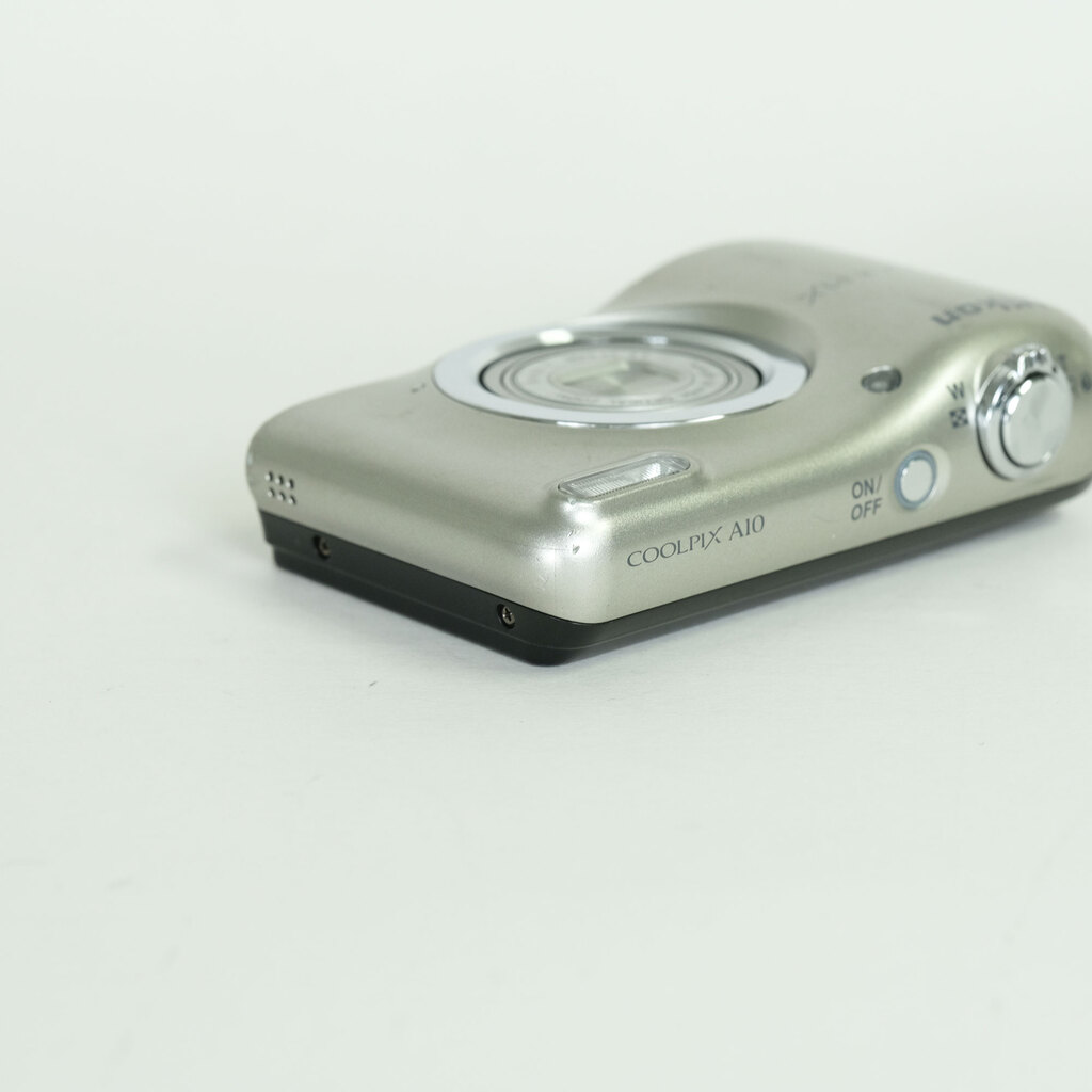 Nikon COOLPIX A10 シルバー