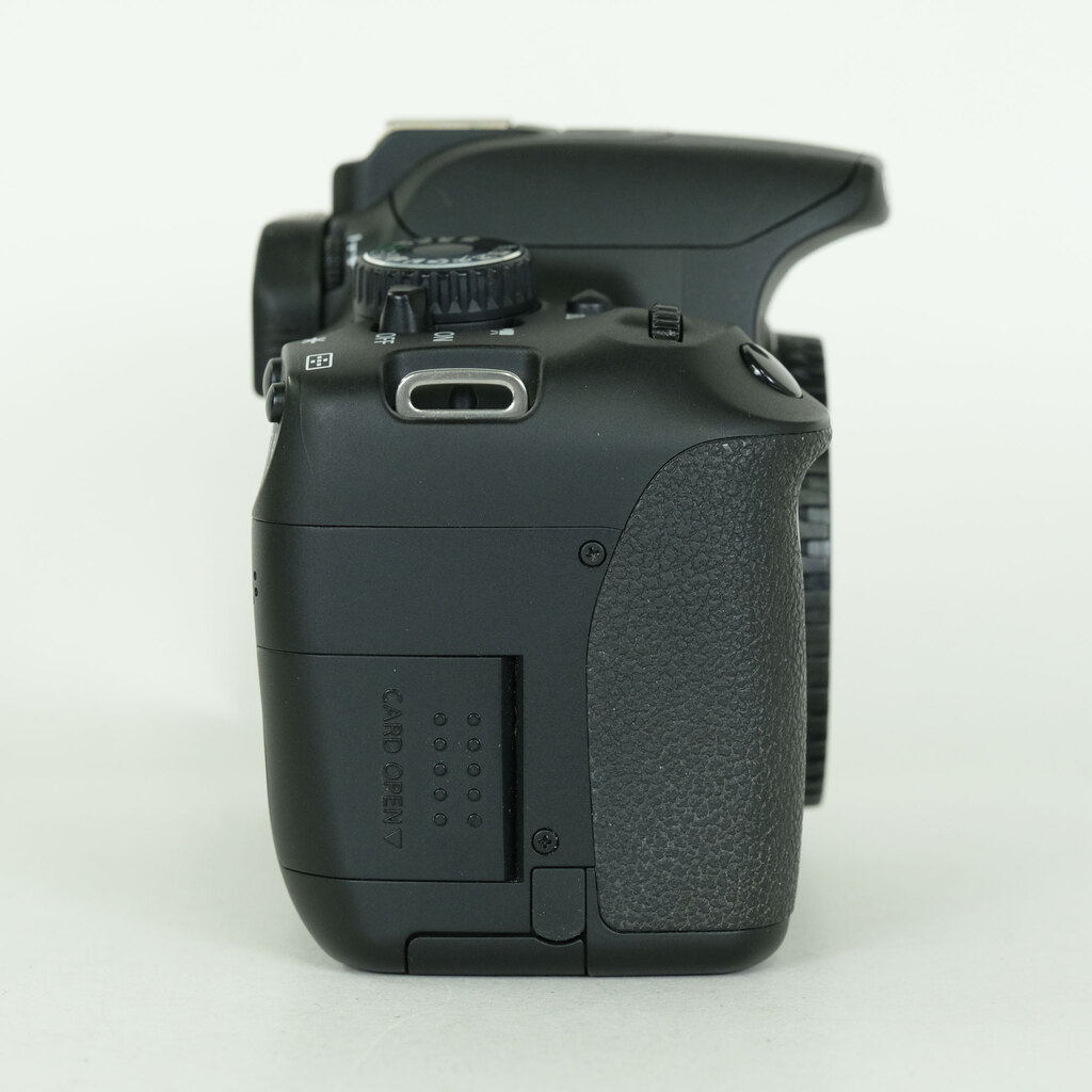 Canon EOS Kiss X6i　ボディ