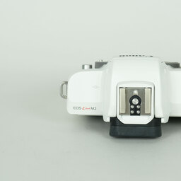 Canon EOS Kiss M2