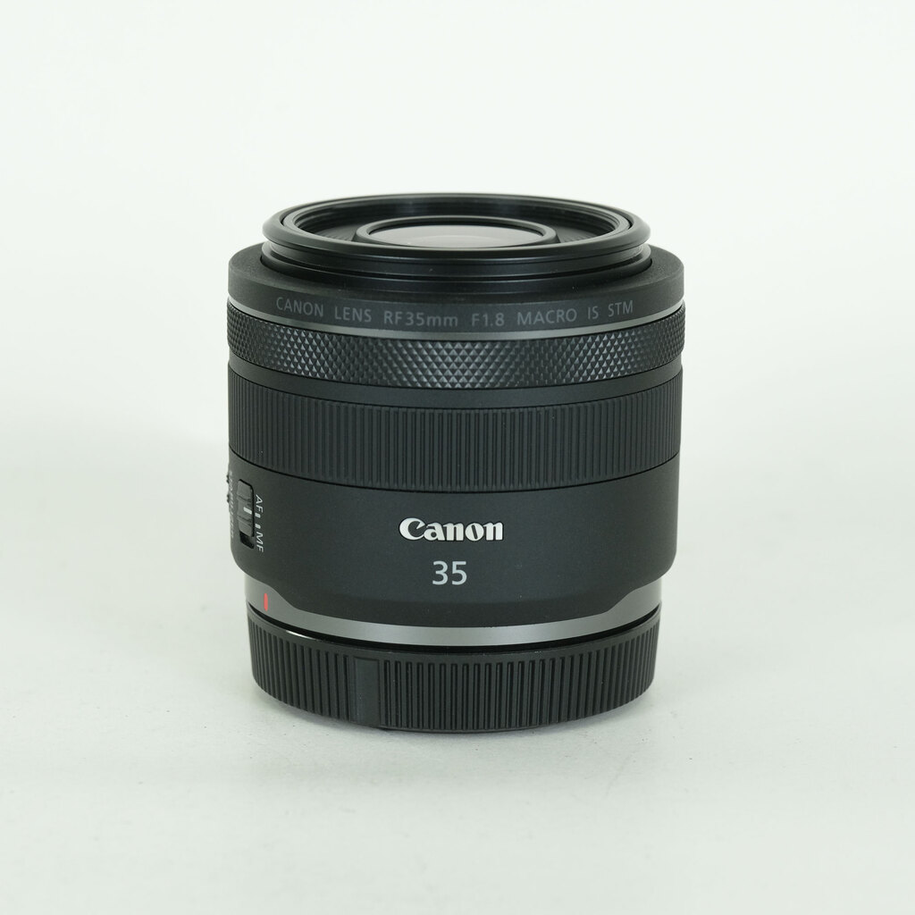 Canon RF35mm F1.8 MACRO IS STM