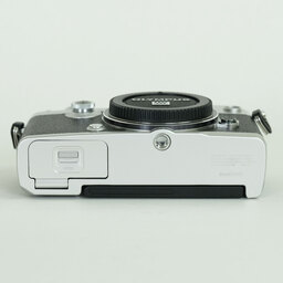 OLYMPUS PEN-F