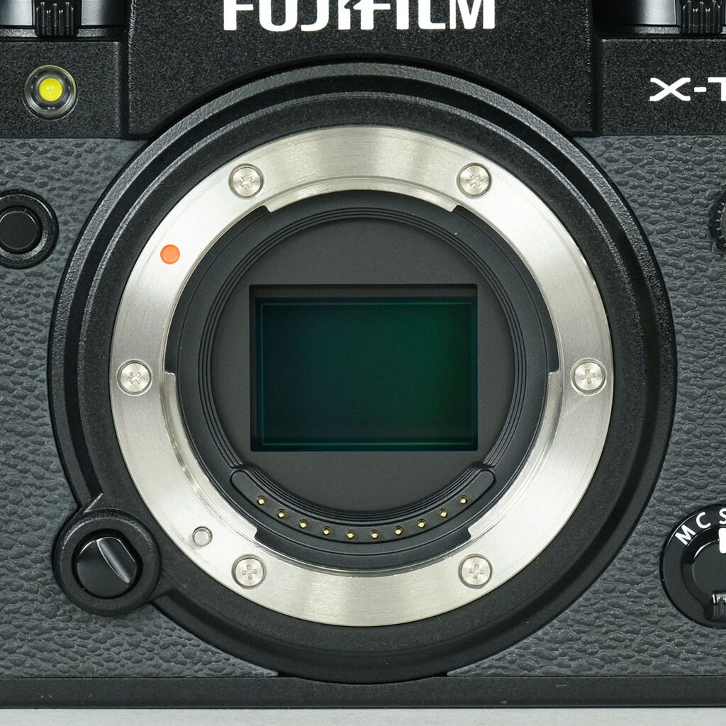 FUJIFILM X-T4