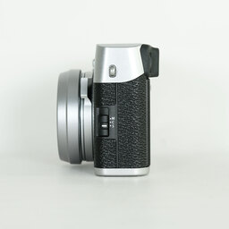 FUJIFILM X100F シルバー