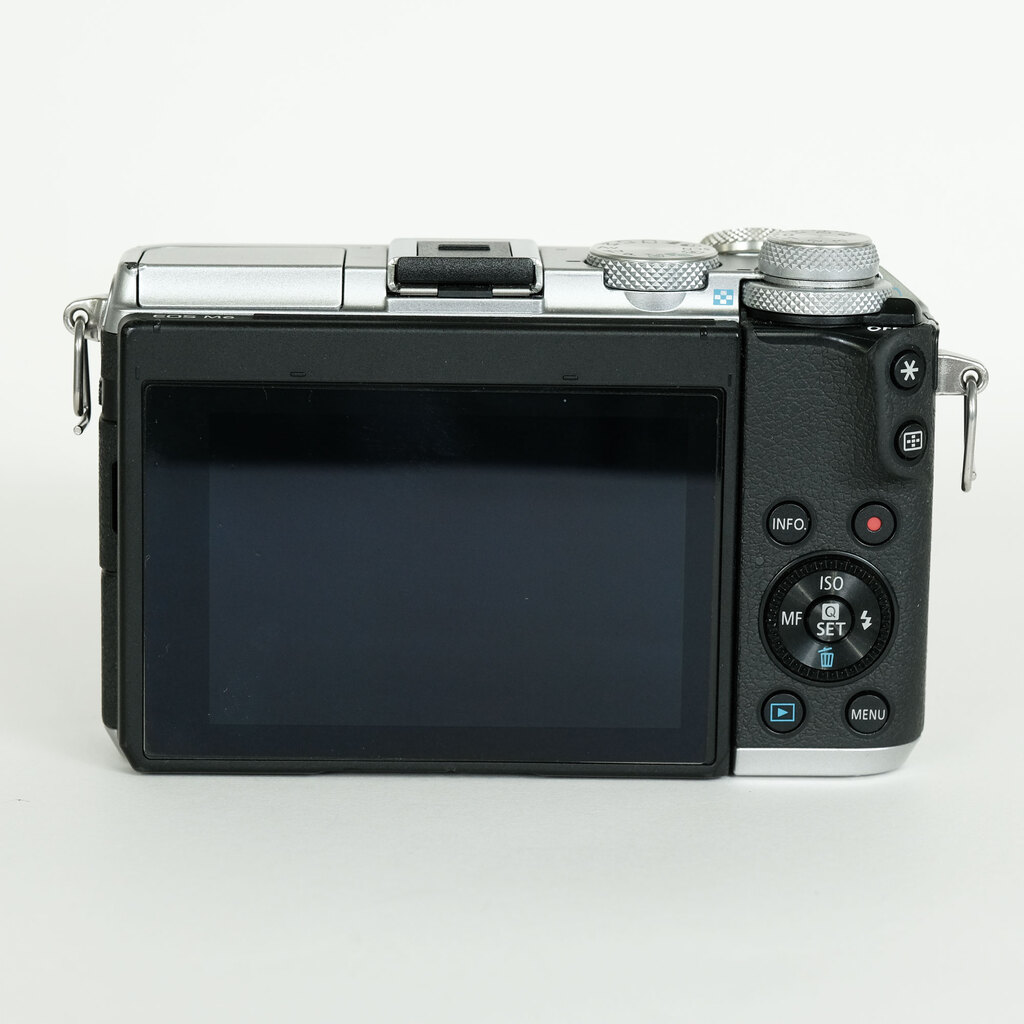 Canon EOS M6