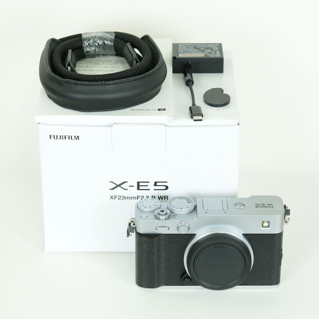 FUJIFILM X-E5
