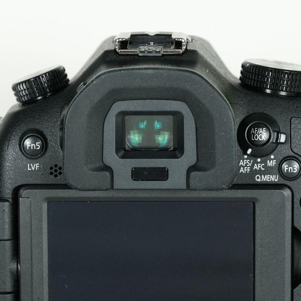 Panasonic LUMIX DMC-FZ1000