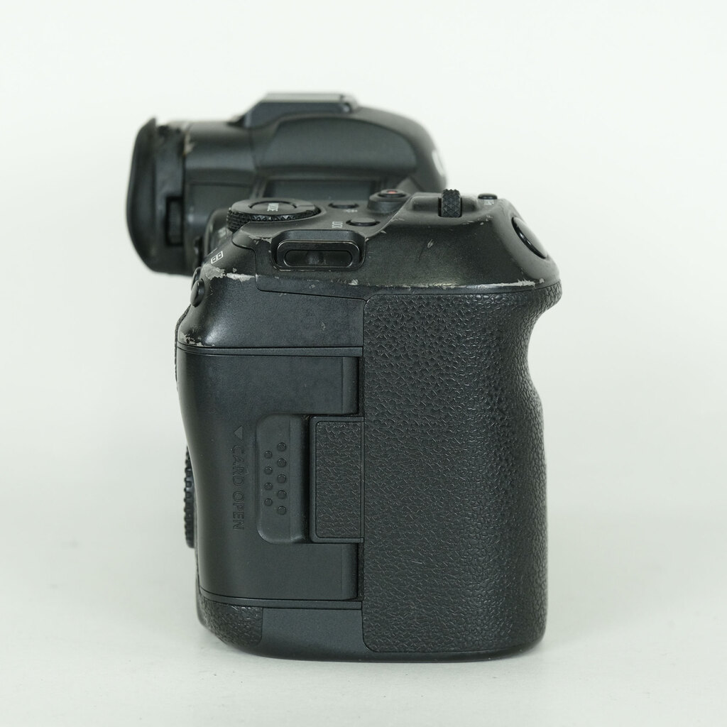 Canon EOS R5 Canon EOS R5