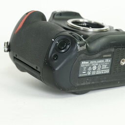 Nikon D5