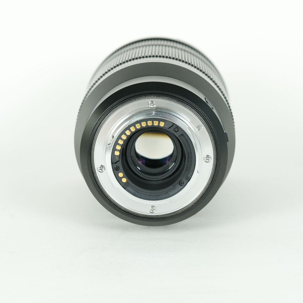 Panasonic LEICA DG VARIO-ELMARIT 50-200mm / F2.8-4.0 ASPH. / POWER O.I.S. Panasonic LEICA DG VARIO-ELMARIT 50-200mm / F2.8-4.0 ASPH. / POWER O.I.S.