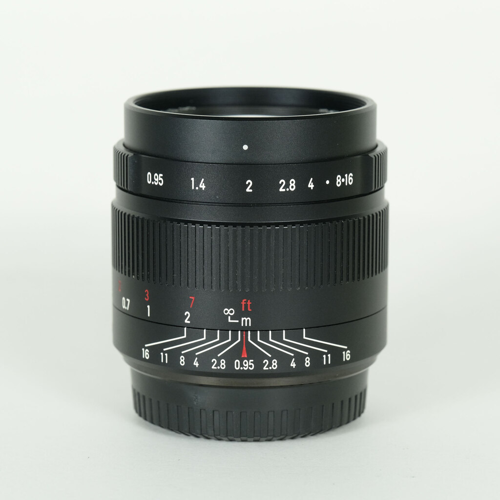 七工匠 7Artisans 35mm F0.95 (フジフイルムX用) ブラックの出品 | ONE