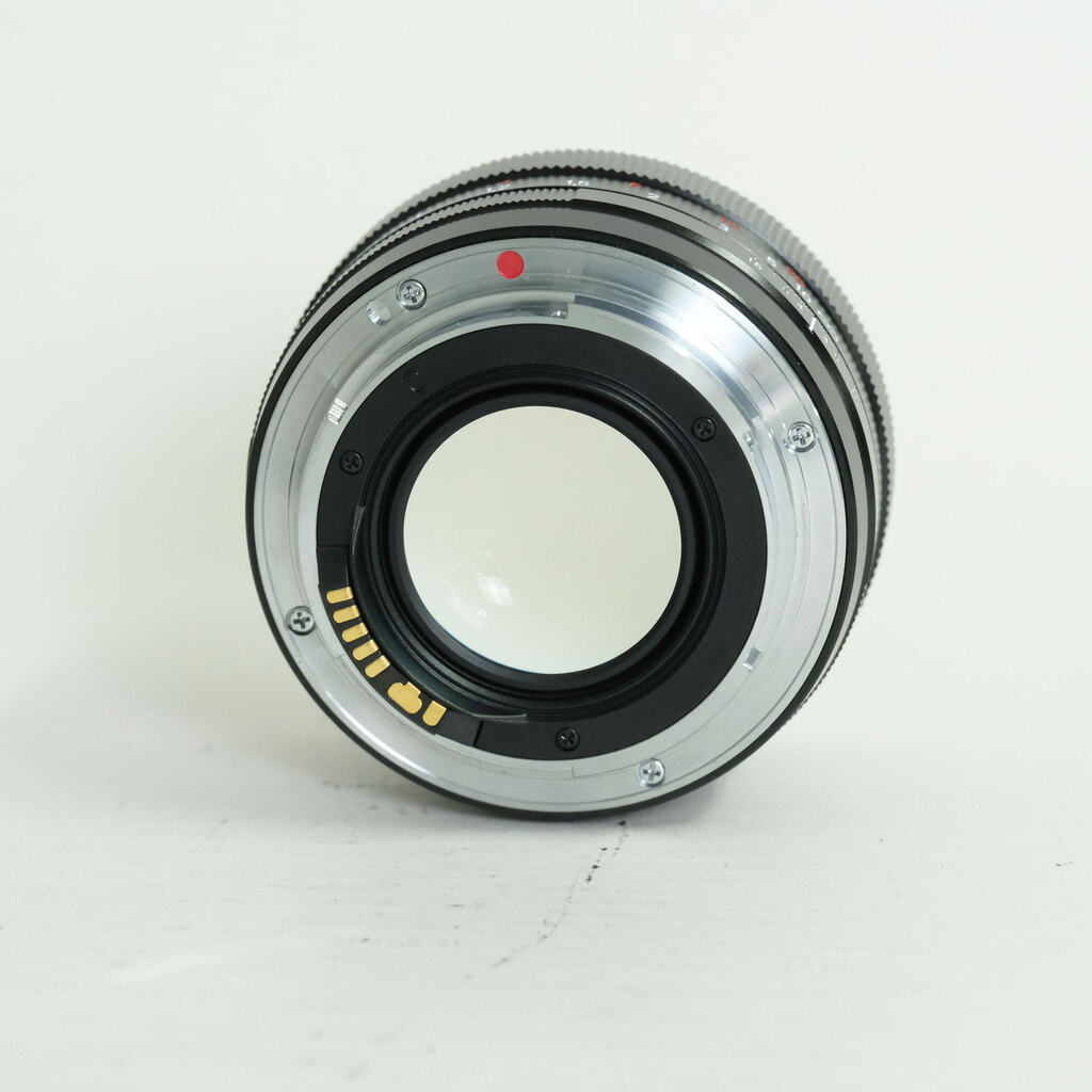 Carl Zeiss Planar T* 50mm F1.4 ZE [キヤノンEF用]