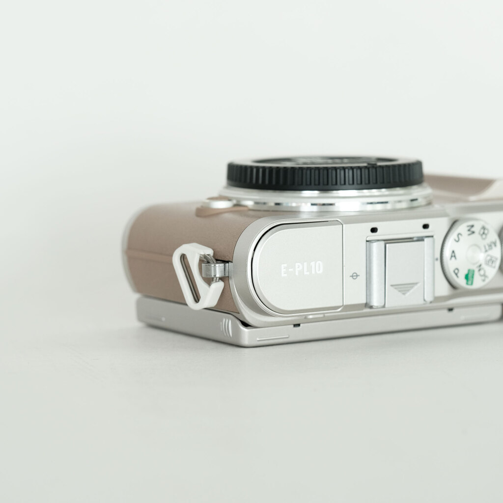 OLYMPUS PEN E-PL10