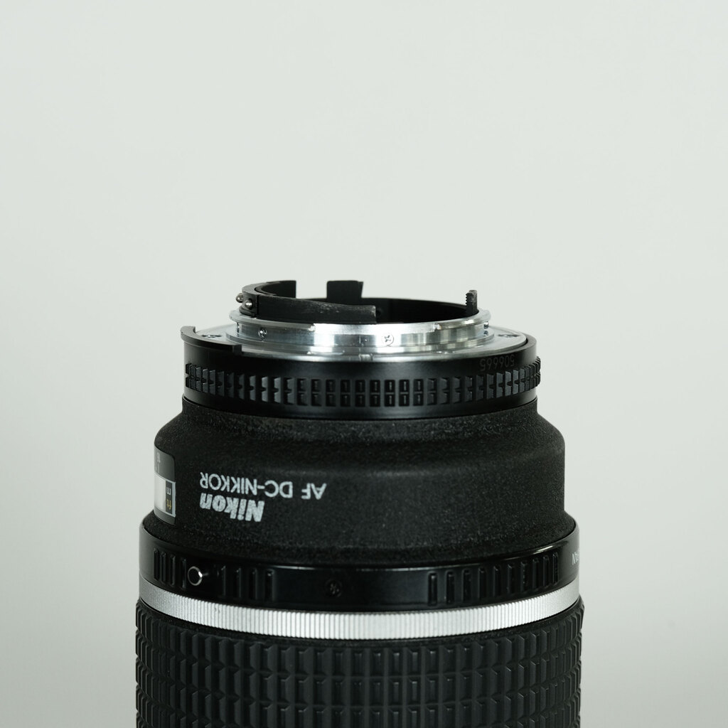 Nikon Ai AF DC-Nikkor 135mm F2D