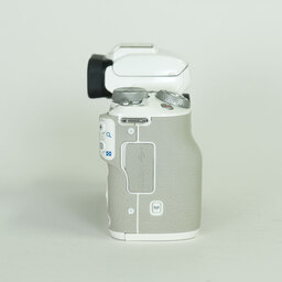 Canon EOS Kiss M