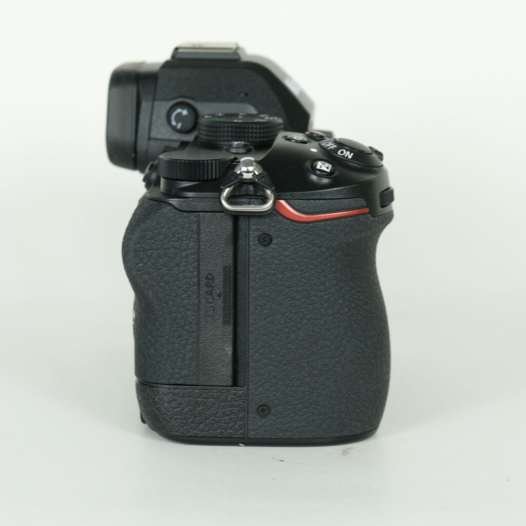 Nikon Z5II [�{�f�B]