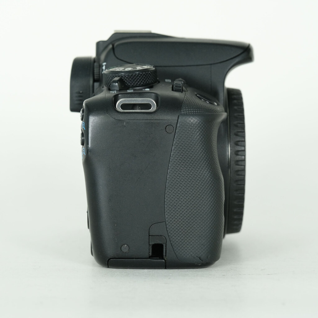 Canon EOS Kiss X7