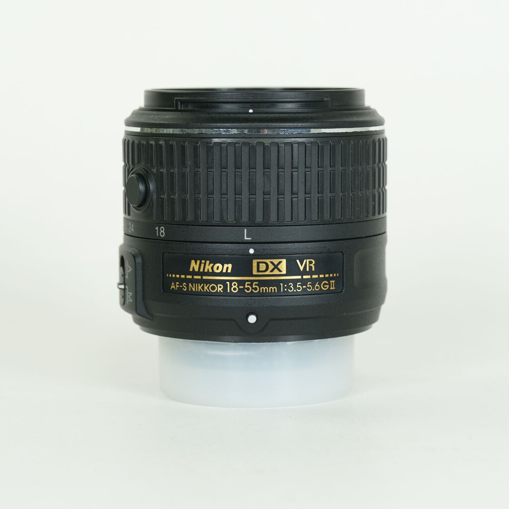 Nikon AF-S DX NIKKOR 18-55mm f3.5-5.6G VR II