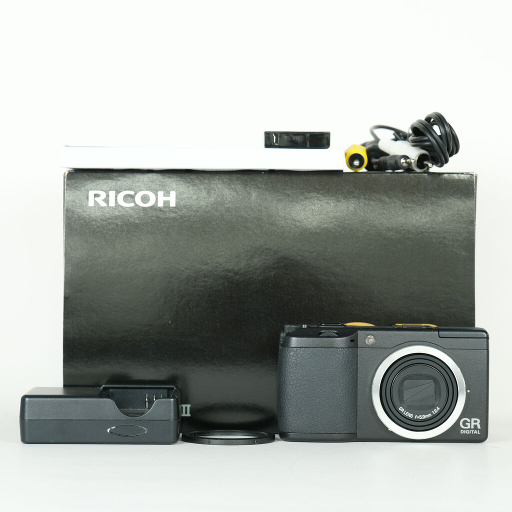 RICOH GR DIGITAL II
