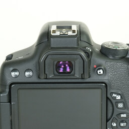 Canon EOS Kiss X8i