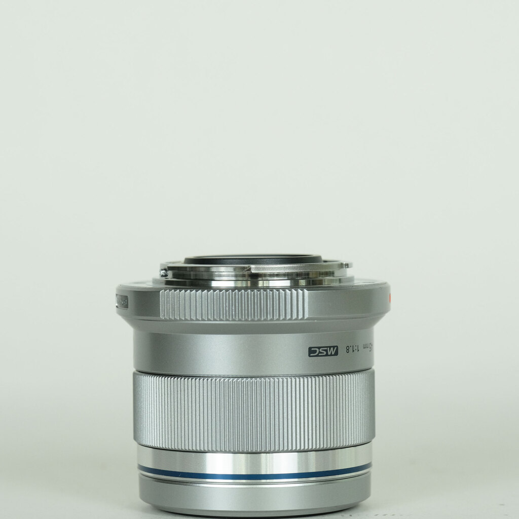 OLYMPUS M.ZUIKO DIGITAL 45mm F1.8の出品 | ONE SCENE（ワンシーン）