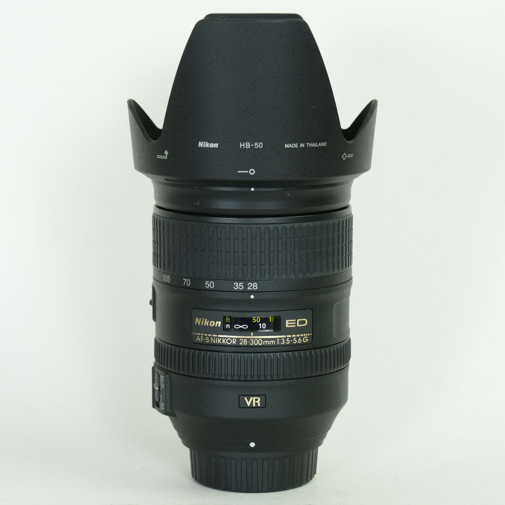 Nikon AF-S NIKKOR 28-300mm f/3.5-5.6G ED VR