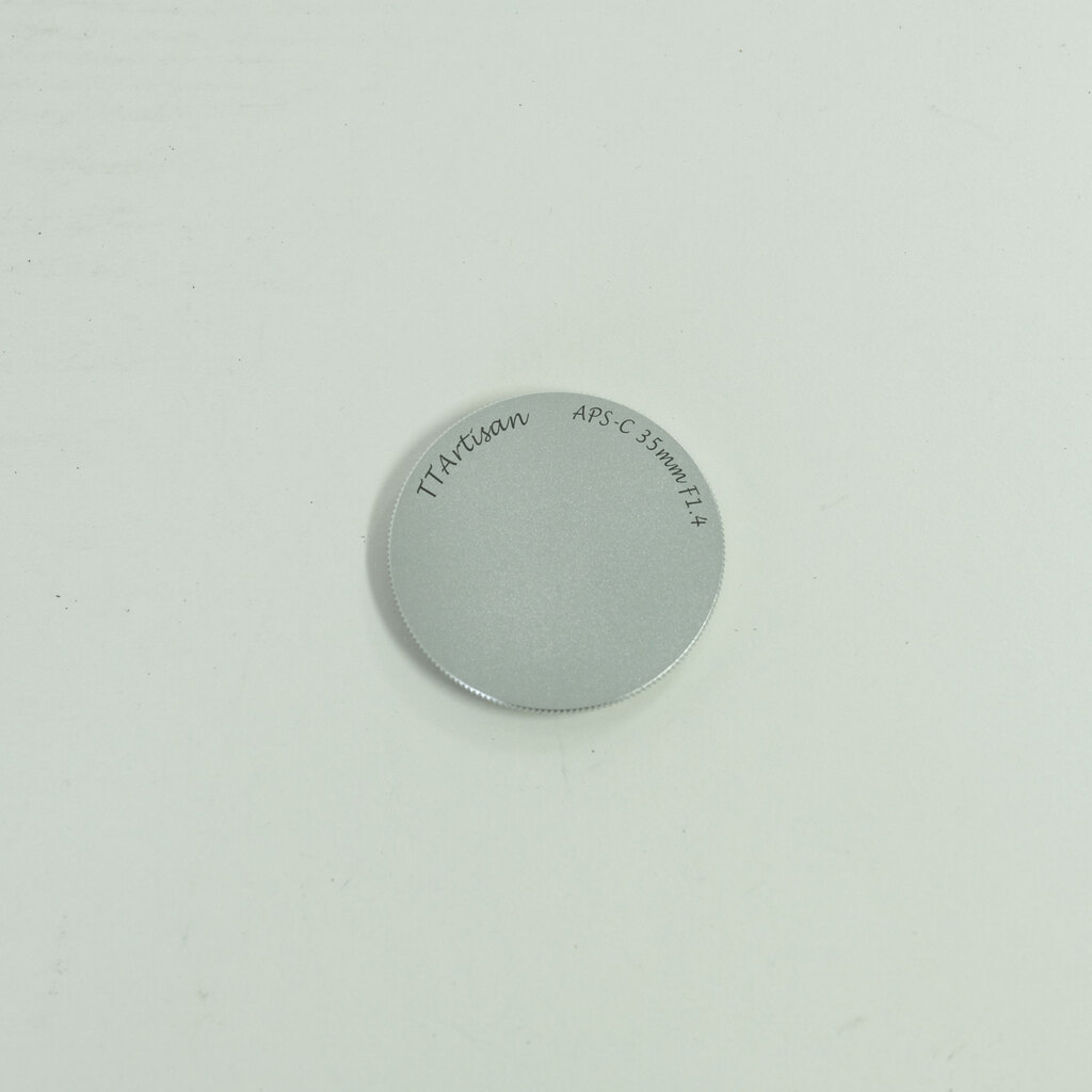銘匠光学 TTArtisan 35mm F1.4 C (ニコンZ用) シルバー
