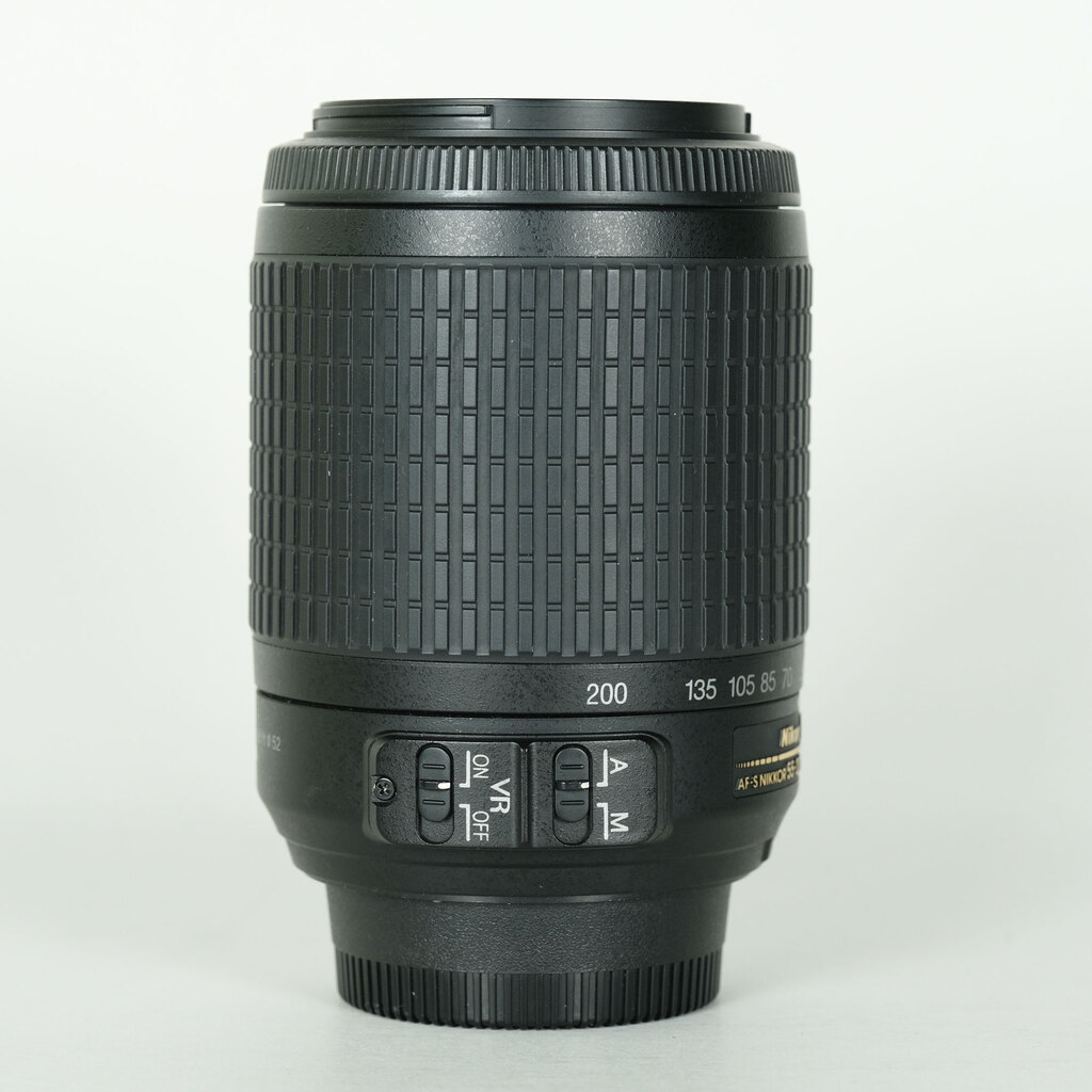 Nikon AF-S DX VR Zoom-Nikkor 55-200mm F4-5.6G IF-ED