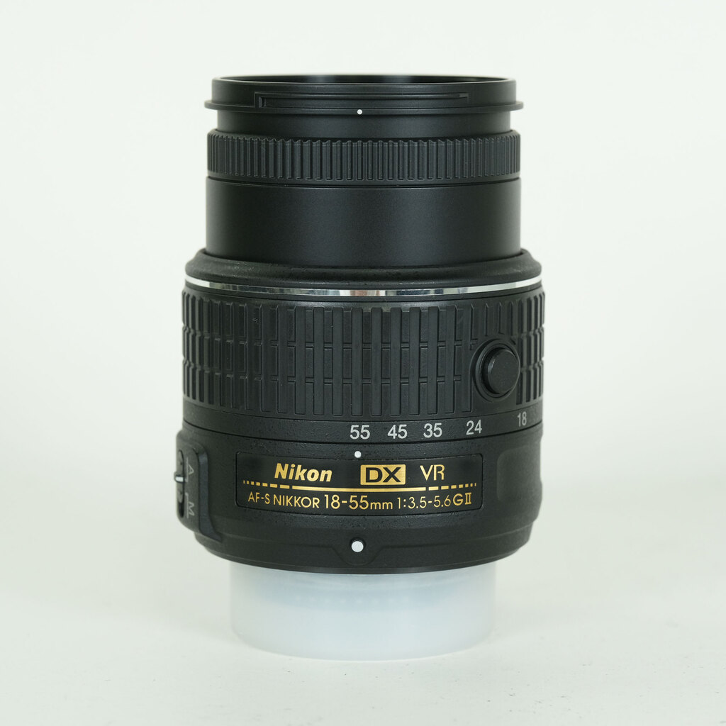 Nikon AF-S DX NIKKOR 18-55mm f3.5-5.6G VR II