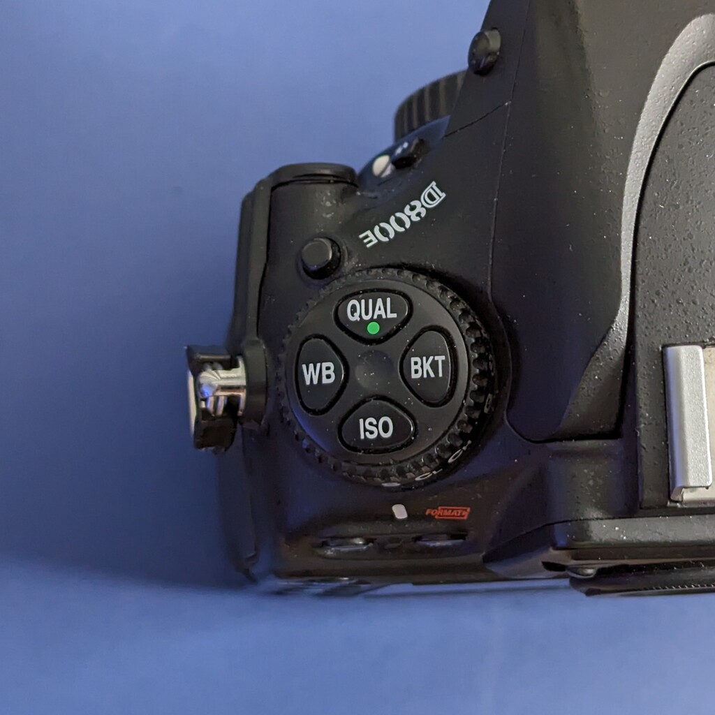 【値下げ】Nikon D800E ボディ　デジタル一眼レフ【ショット数＝186】 ニコン Nikon D800E ボディ デジタル 一眼レフカメラ 中古 : リユース