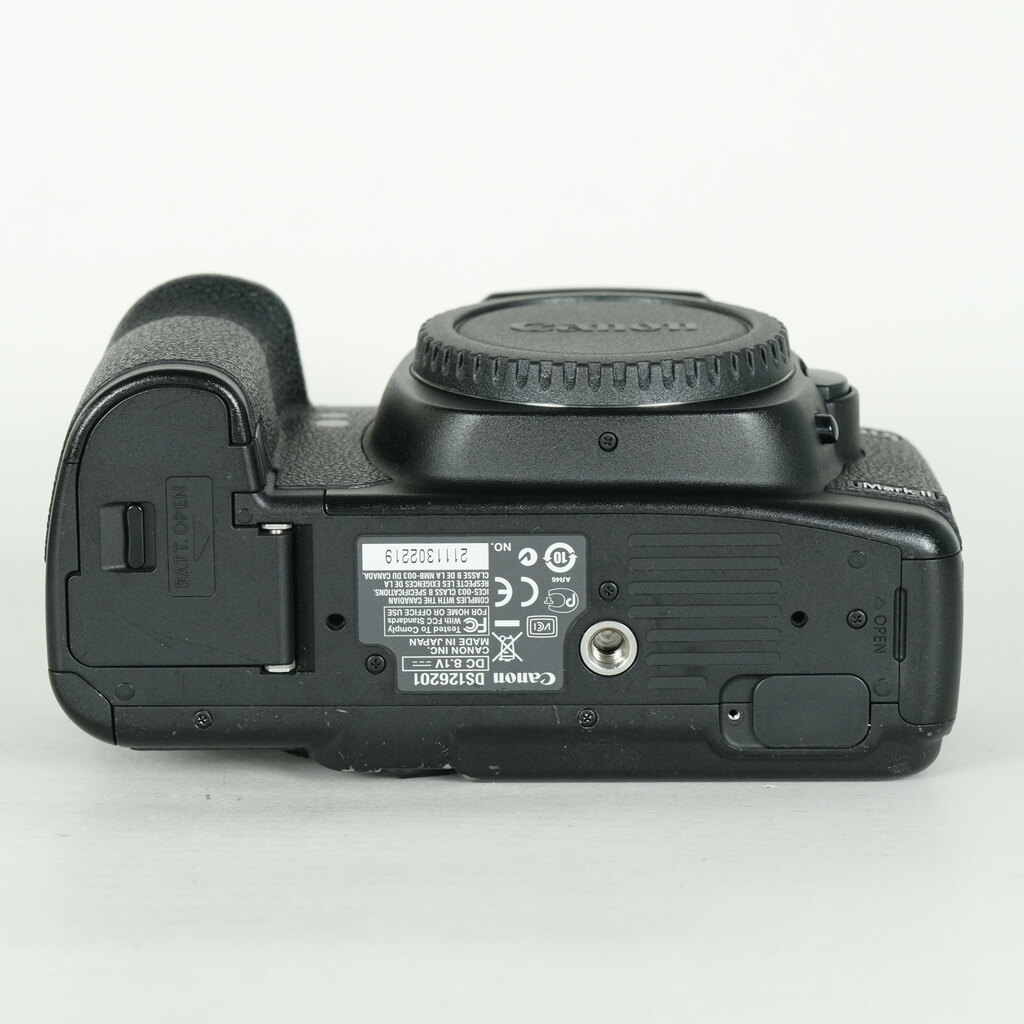 Canon EOS 5D MarkII ボディの出品 | ONE SCENE（ワンシーン）