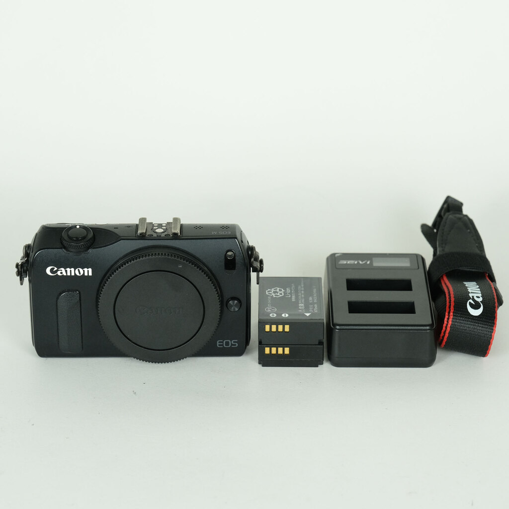 Canon EOS M ボディ ブラック Canon EOS M ボディ ブラック