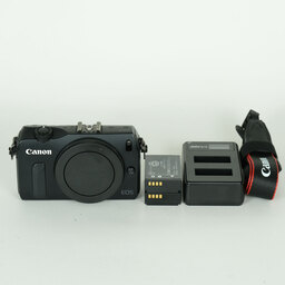 Canon EOS M ボディ ブラック Canon EOS M ボディ ブラック